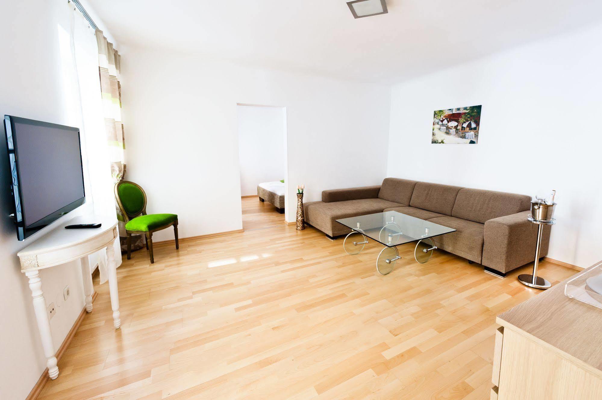 Vox Design Hotel Виена Екстериор снимка