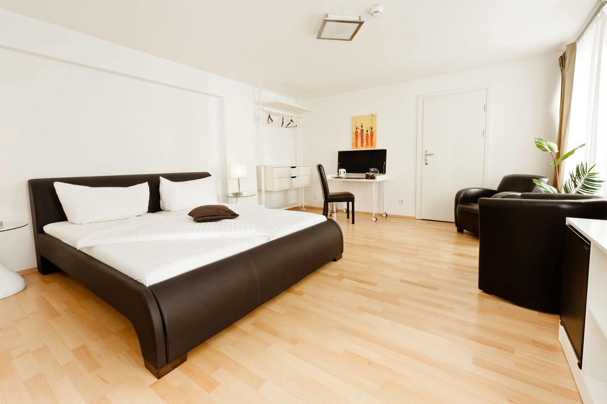 Vox Design Hotel Виена Екстериор снимка